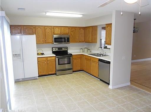 2nd image of 2411 Burford Ln