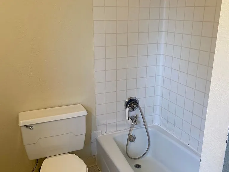 430 Washington St — Photo 7