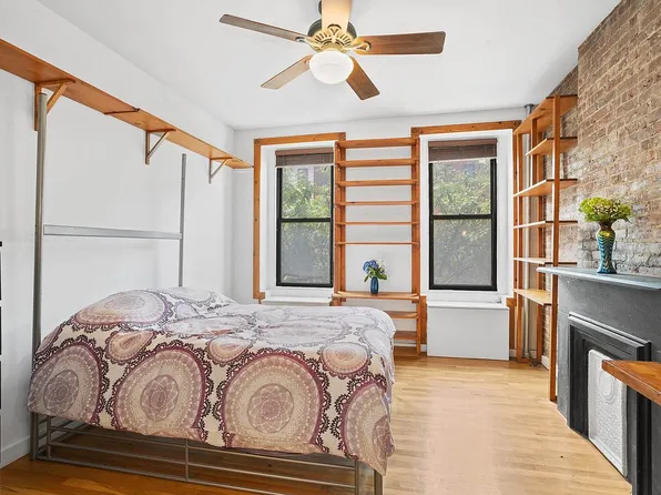 646 9th Ave APT 3FN, Manhattan, NY 10036