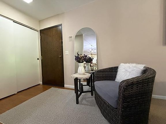3rd image of 1609 SAWYER DRIVE Unit 202