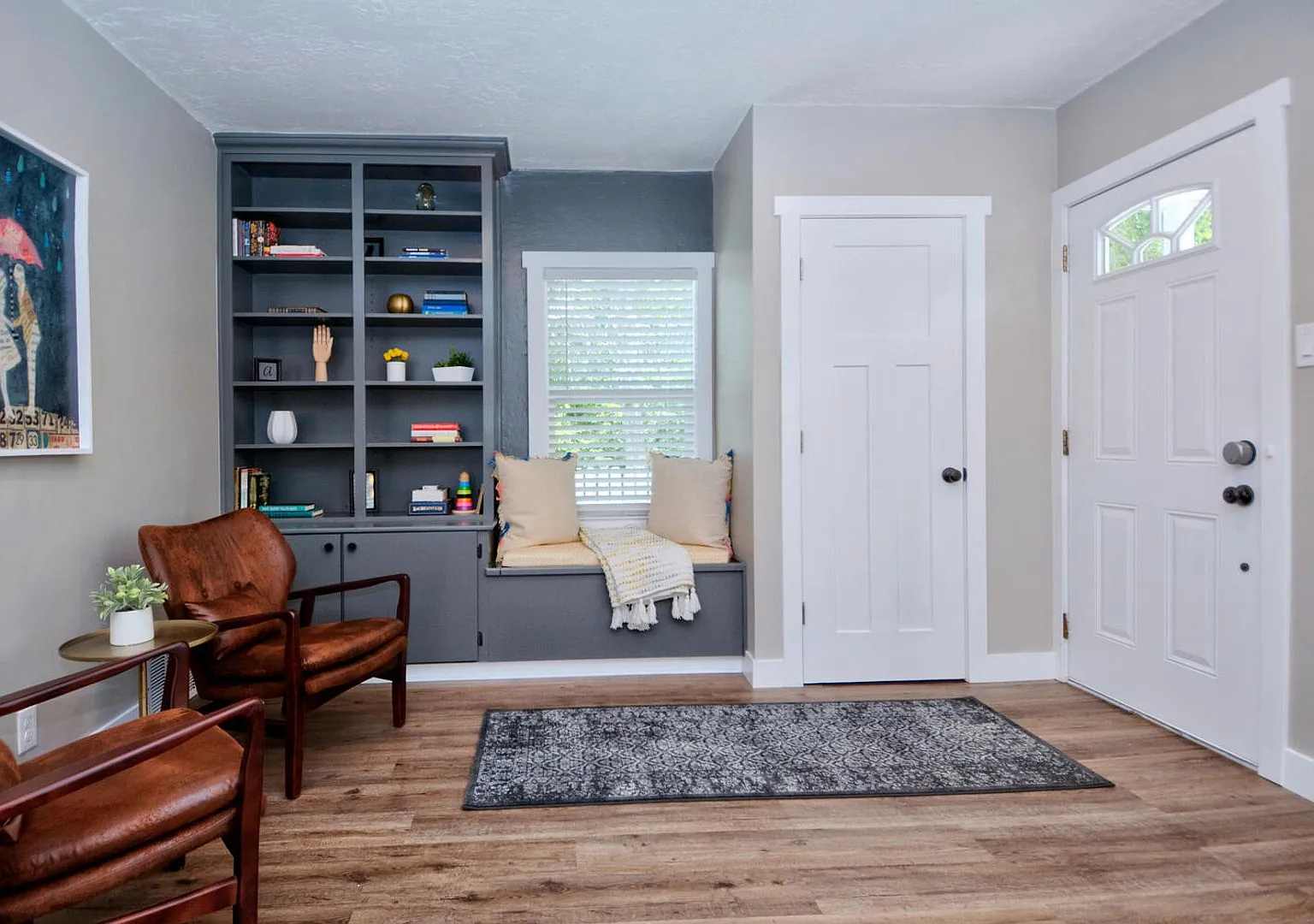 Remodeled Detached Cottage with Fenced Yard! Pet Friendly! — Photo 3