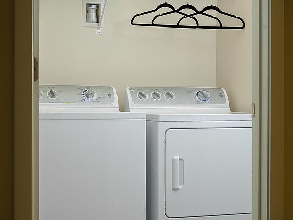 2nd image of 111 Gateway Ct #5243301