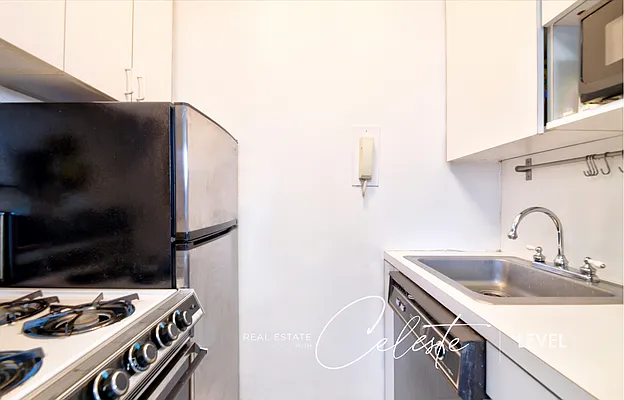 Rented by Level Group | media 50