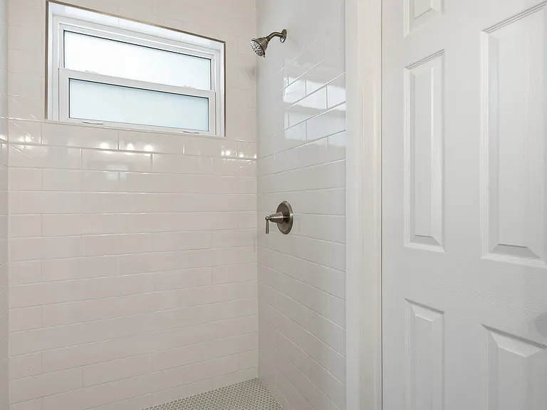 330 Scott Ct — Photo 29