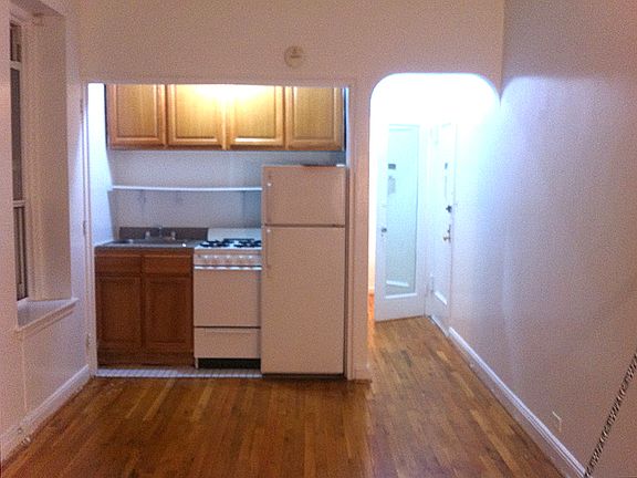 3rd image of 326 W 83rd St APT 5B