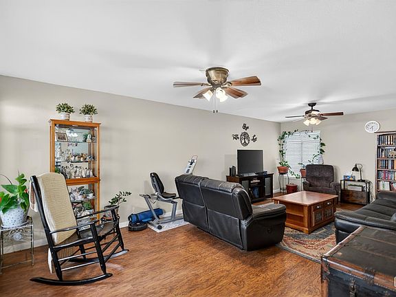 5th image of 3905 Noel Pl