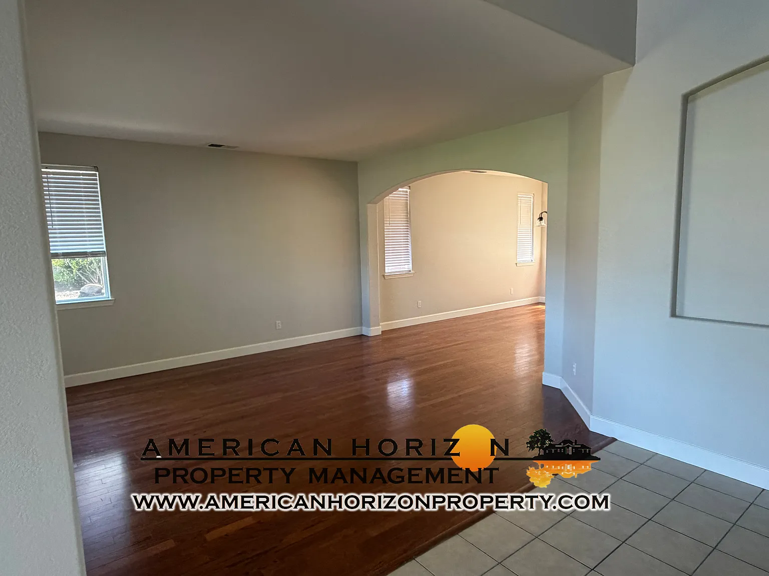 5 bed, 3504 sqft, $3,645 — Photo 3
