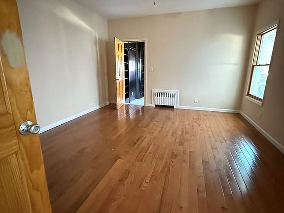 2nd image of 2432 Ocean Ave #1
