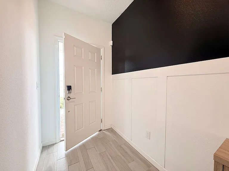 9931 Lovage Ln — Photo 4