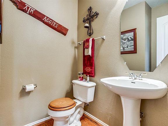 5th image of 1225 Wicklow Ln