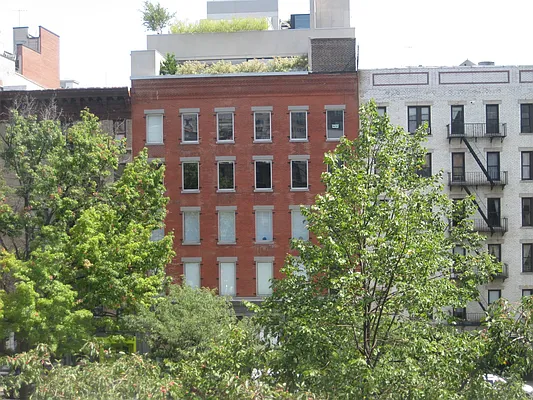 Rented by C M E PROPERTIES | media 10