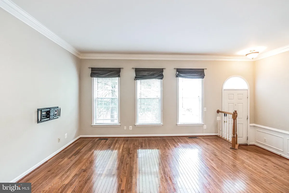 Building Photo - 12876 Fair Valley Ct