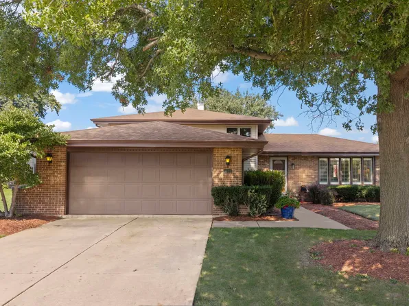 8808 Wheeler Dr, Orland Park, IL 60462