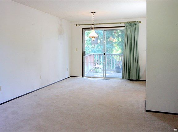 3rd image of 1135 39th Ct SE