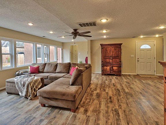 3rd image of 613 Tulane Dr NE