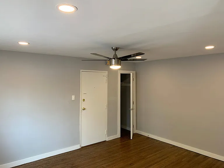 913 E Cliveden St #4 — Photo 10