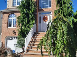 1528 Drumgoole Rd W #1, Staten Island, NY 10312