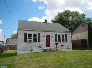 1323 Chestnut St, Trainer, PA 19061