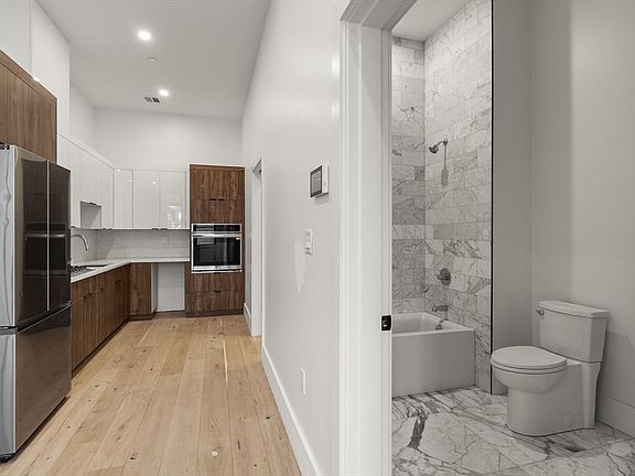 2nd image of 47 Condor St #101