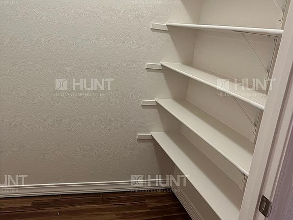 3rd image of 4410 Lowry Cir