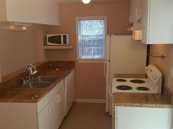 4th image of 1000 Pineview Blvd #A-c