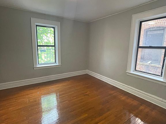 4th image of 184 N Arlington Ave #3