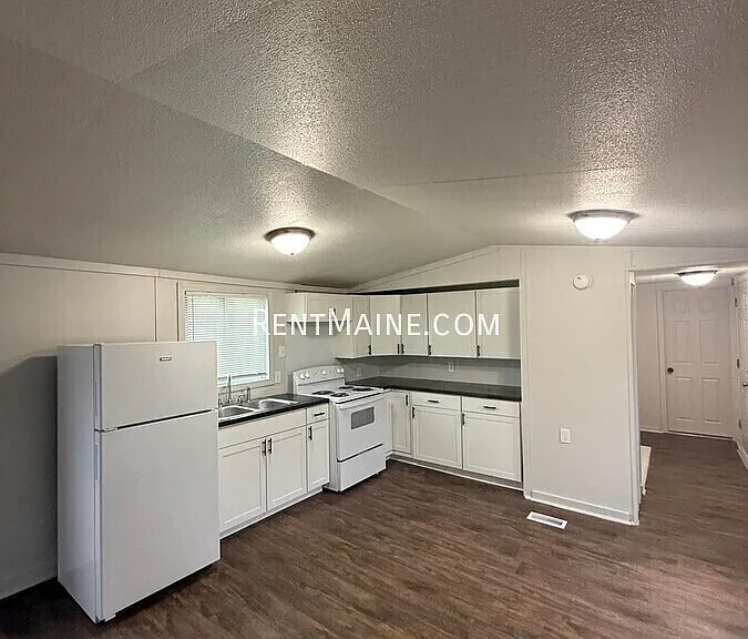54 Pond Rd — Photo 1