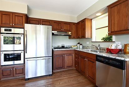 5th image of 3049 Huntington Dr