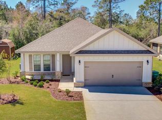 161 Dickens Dr, Freeport, FL 32439