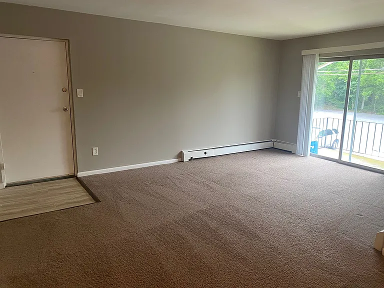 Topton Garden Apartments — Photo 4