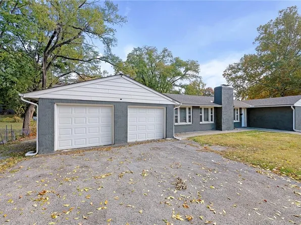 3401 S Denton Rd, Independence, MO 64052