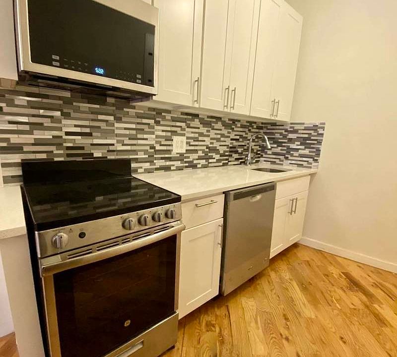 1st image of 29-28 41st Ave #312