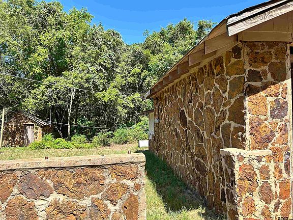 4th image of 5709 State Highway 175 W