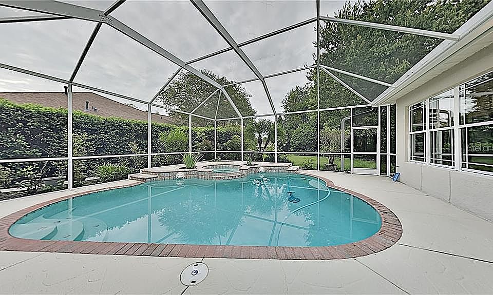 1st image of 27740 Pine Point Dr