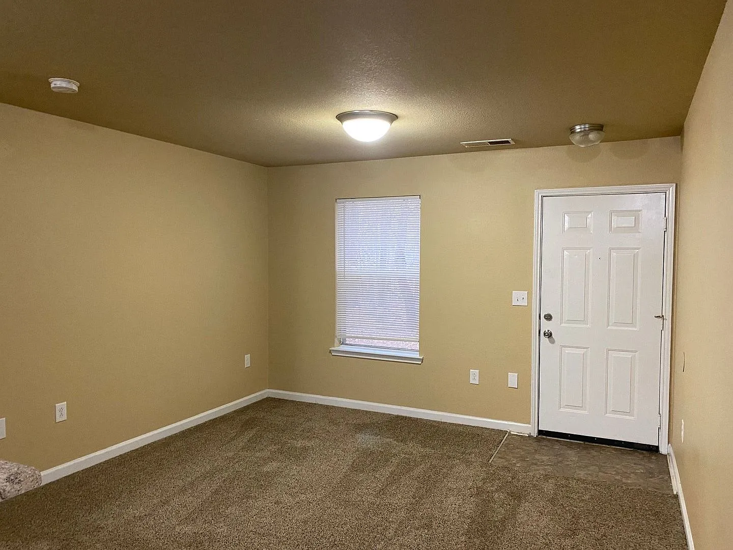 Amber Pointe Apartments — Photo 3