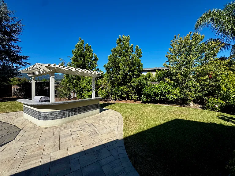 1318 Deb Ct — Photo 26