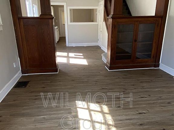 3rd image of 1520 S Belmont Ave #1
