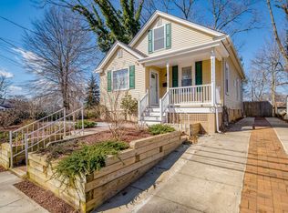 53 McLaren St, Red Bank, NJ 07701