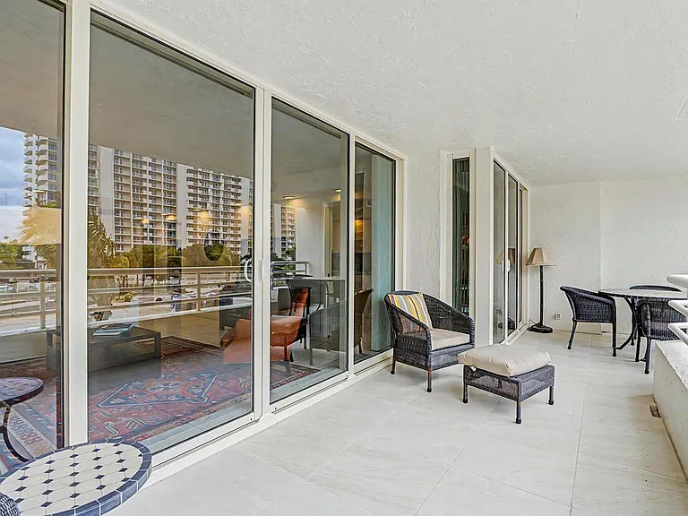 4201 N Ocean Blvd #203 — Photo 20