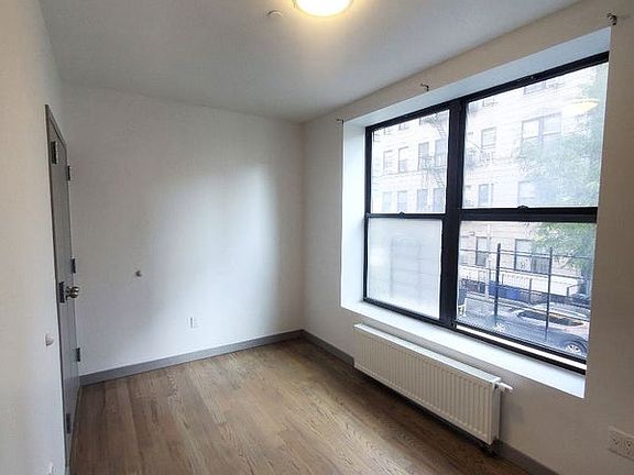 3rd image of 565 W 144th St APT 4A