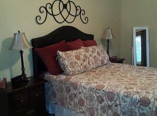 120-122 Cedar Cir, Cortland, OH