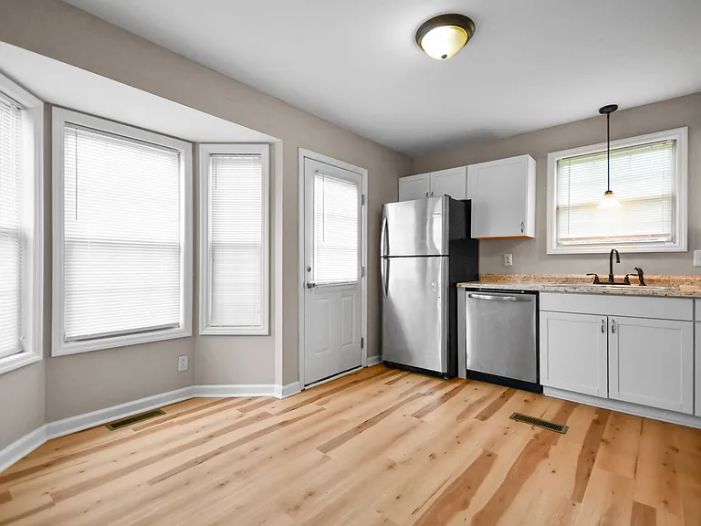 134 Monarch Ln — Photo 4