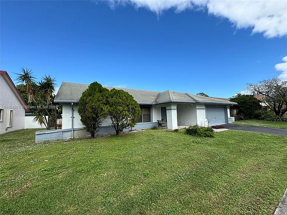 2nd image of 9731 Dunhill Dr