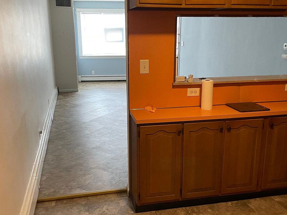 1st image of 1949 E Moyamensing Ave Floor 1