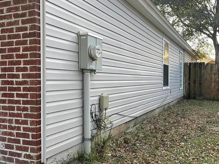 1216 Brookwood Bluff Rd E — Photo 2