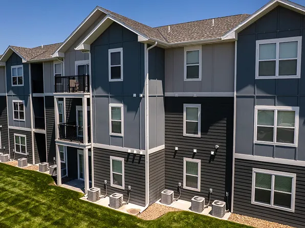 Prairie Heights Apartments