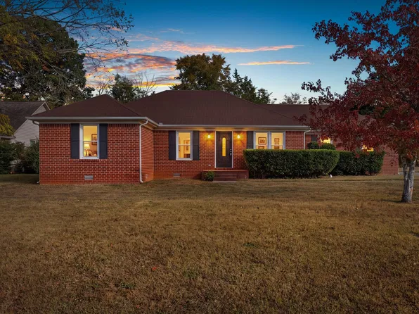 1326 Haynes Dr, Murfreesboro, TN 37129