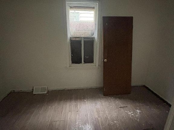 5th image of 2966 N 23rd STREET