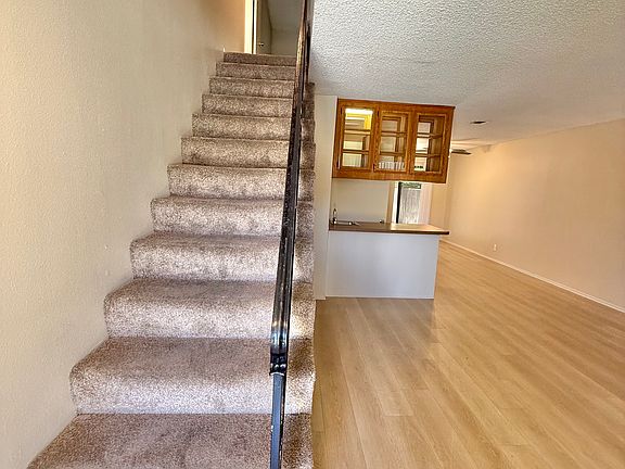 2nd image of 1360 Oxford Ave APT 5