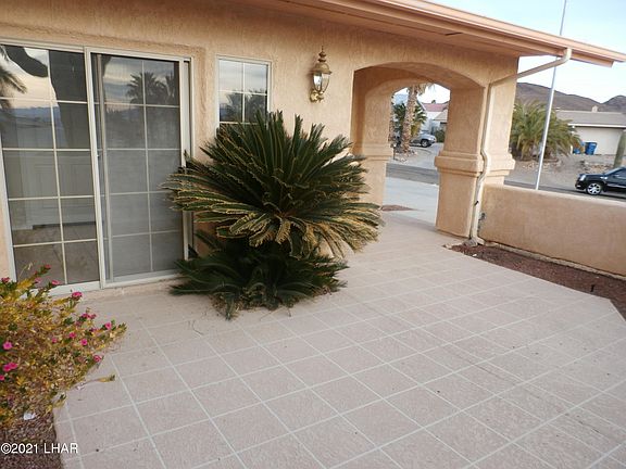 4th image of 3953 Bear Dr